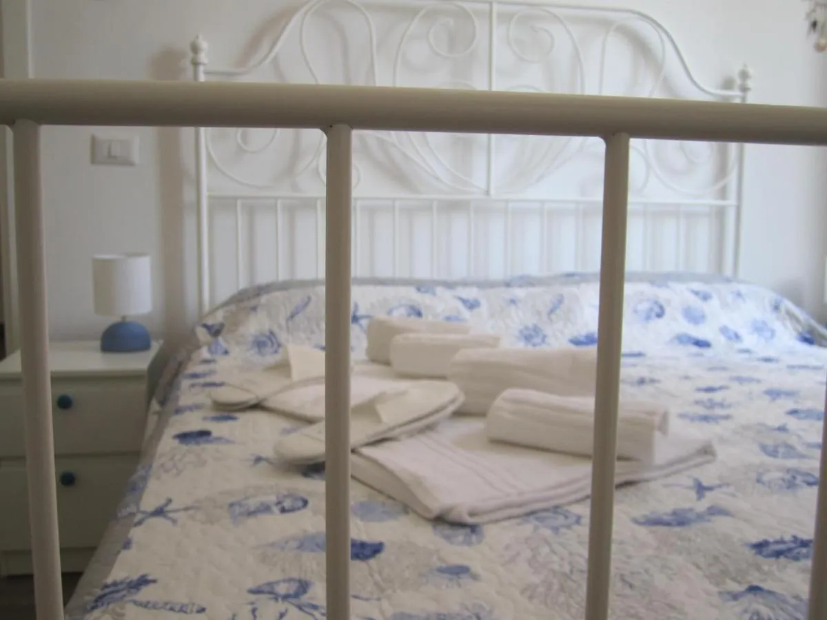 Piuma Celeste A Due Passi Dal Mare E Dal Centro Storico Lido di Ostia Apartment