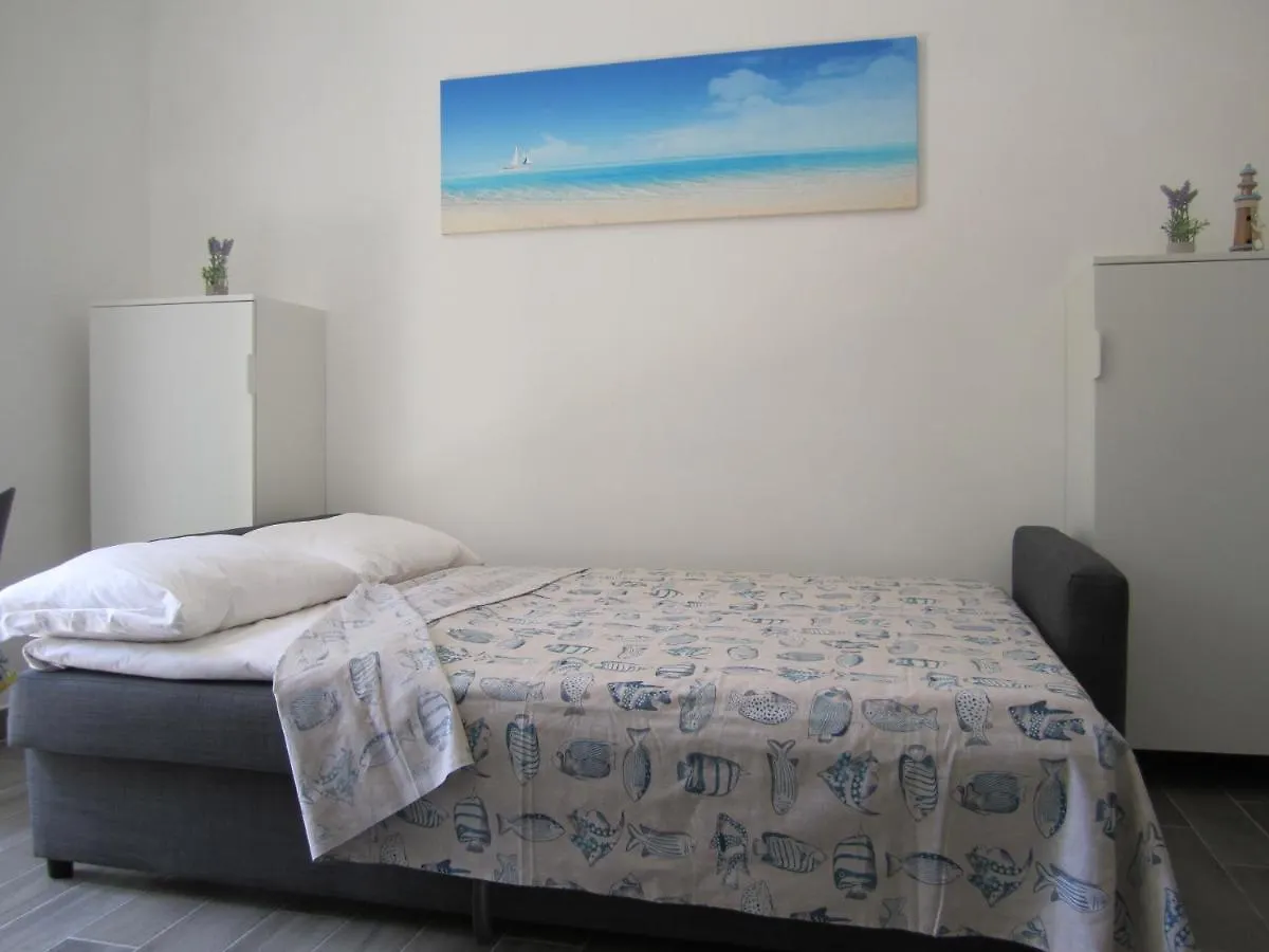 Piuma Celeste A Due Passi Dal Mare E Dal Centro Storico Lido di Ostia Italy